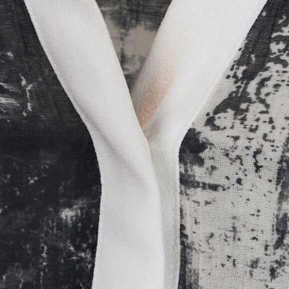 Helmut Lang White & Black Abstract Crepe Cropped Dolman-Sleeve Blouse - Picture 6 of 9